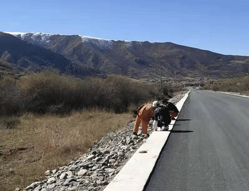 噴塑波形護欄安裝測量