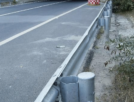 公路波形護欄